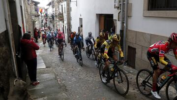 El paso por Candelario antes de subir La Covatilla