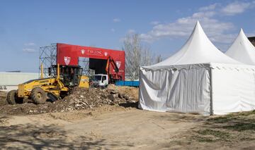 Ya están preparadas las Fan zones del Sevilla y Barça