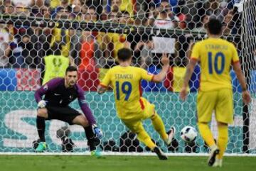 1-1. Stancu anotó el gol del empate de penalti.