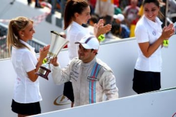Felipe Massa feliz con su tercer puesto. 