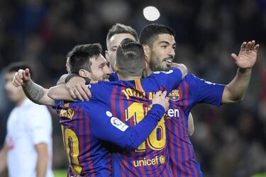 Barcelona: Messi reaches 400-goal landmark in LaLiga