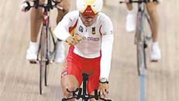 <b>CONSEGUIDO. </b>El equipo español de persecución, con Sergi Escobar a la cabeza, celebra la medalla de bronce.