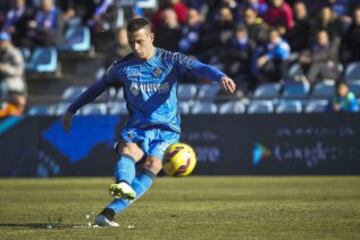 El delantero del Getafe Álvaro Vázquez, autor del primer gol de su equipo frente al Rayo Vallecano en el partido de la decimoséptima jornada de la Liga de Primera División