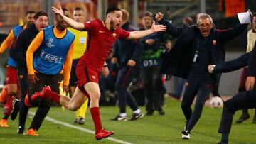 Soccer Football - Champions League Quarter Final Second Leg - AS Roma vs FC Barcelona - Stadio Olimpico, Rome, Italy - April 10, 2018 Roma's Konstantinos Manolas celebrates scoring their third goal with team mates REUTERS/Tony Gentile