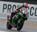 Rea vence en Assen delante de Davies y Sykes se va al suelo