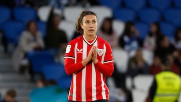 SAN SEBASTIÁN, 23/03/2024.- La delantera del Athletic Club Nahikari García celebra su gol ante la Real Sociedad durante el partido de Liga femenina que disputan este sábado en el estadio Rale Arena de San Sebastián . EFE/Juan Herrero
