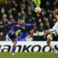 Fiorentina avanza, pero Fernández sufre un esguince