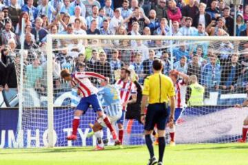 GOL 1-1  Saque de esquina el Málaga cuando Amrabat trataba de rematar ante dos defensores rojiblancos y en su intento de despejar Fernando Torres tocó la pelota para acabar introduciéndose el cuero en su propia portería. 