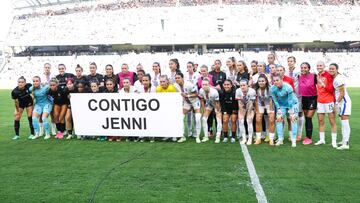 Futbolistas de Angel City y OL Reign en apoyo a Jennifer Hermoso.