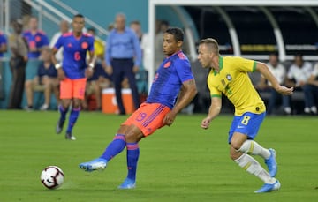 Brasil y Colombia empataron 2-2 en el Hard Rock Stadium. Luis Fernando Muriel anotó doblete, Neymar y Casemiro marcaron para el rival.