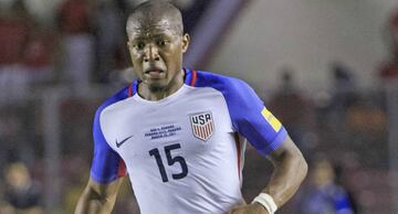 Sus primeros pasos fueron en la Universidad de Akron, hasta que en el SuperDraft de 2011 fue escogido por los Portland Timbers en la primera ronda.