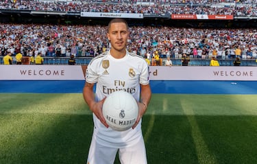 El 13 de junio de 2019, Eden Hazard fue presentado como nuevo jugador del Real Madrid. 50.000 personas acudieron al Estadio Santiago Bernabéu para ver al futbolista belga por primera vez con la camiseta blanca.