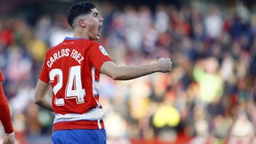 Carlos Fern&aacute;ndez celebra su gol ante el Alav&eacute;s.