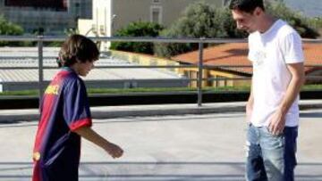 Gabriel, el niño sin pies cumple su sueño de conocer a Messi