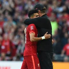 Liverpool buscaría suplir baja de Díaz en el mercado invernal