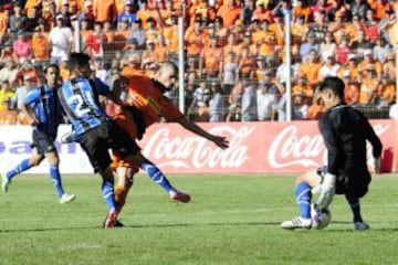 En la décimotercera fecha del Clausura 2014-15, Cobreloa enfrentó a Huacipato, y Felipe Núñez fue expulsado en los acereros tras infringir la norma del último hombre. El puesto del golero lo tomó el juvenil Jimmy Martínez, quien debutaba en el profesionalismo ante los de la segunda región. Al momento de ponerse al arco, Cobreloa se imponía por 1-0. El partido terminó en goleada loína de 6-0. 