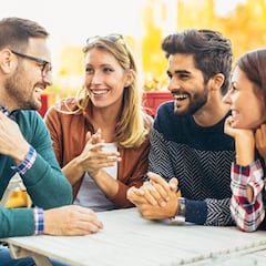 Si una persona te interrumpe de forma continua mientras hablas, la psicología dice que posiblemente comparte estos rasgos comunes