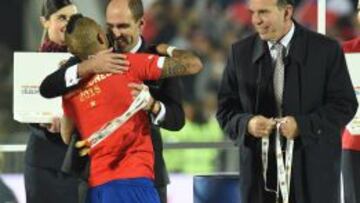 PRESENTE. Napout, a la derecha, asistió a la entrega de premios de la Copa América.