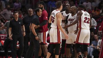 Una bronca tremenda entre Butler y Spoelstra, con Haslem protegiendo a su entrenador, dejó muy tocados a unos Heat que cayeron ante los Warriors.