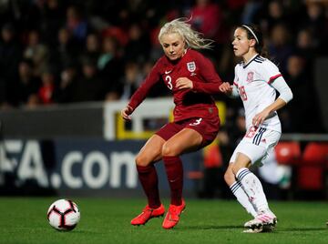 Alex Greenwood y Aitana Bonmatí.