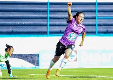 El flamante refuerzo de Pachuca les ha dado buen resultado, pues de sus botines se desprendió el empate ante Cruz Azul luego de que iban perdiendo 1-0 y con su doblete le dio la voltereta al marcador.