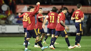 Rodri celebra uno de sus goles ante Lituania.