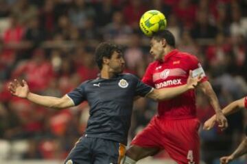 Así se vivió en el campo el partido de ida de semifinales entre los Diablos Rojos y el conjunto del Rebaño en el Nemesio Diez.