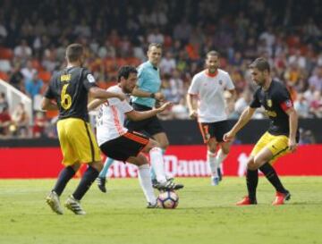 Griezmann and Gameiro edge it for Atlético at Mestalla