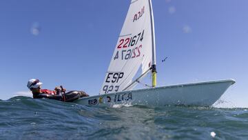 Espa?a est¨¢ a una regata de sellar su billete para Par¨ªs 2024 en ILCA6