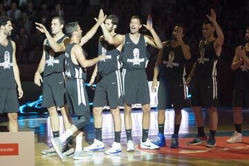 Los de Marc ganaron 95-91 a los de Pau. El partido solidario fue a beneficio de La Gasol Foundation que destinará el dinero a becas para equipos sin recursos.