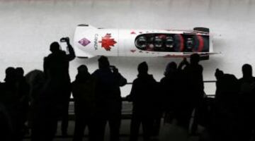 El equipo de Canadá de bobsleigh.