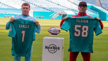 Canelo &Aacute;lvarez y Avni Yildirim en la presentaci&oacute;n oficial de su combate.