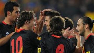<b>CÓMODO TRIUNFO. </b>Busquets, Verdú, Javi Márquez, Bojan y Sergio García (de izqda. a dcha.) celebran uno de los goles de Cataluña.