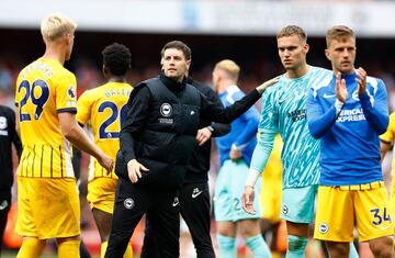 A diferencia del Arsenal, en el Brighton el emapte no dejó un mal sabor y saben que pese a que los objetivos son diferentes sumar un punto en una de las plazas más complicadas es importante. De momento el Brighton duerme en la cima.
Action Images via Reuters/Peter Cziborra