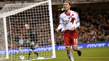 Soccer Football - 2018 World Cup Qualifications - Europe - Republic of Ireland vs Denmark - Aviva Stadium, Dublin, Republic of Ireland - November 14, 2017   Denmark&#039;s Christian Eriksen celebrates scoring their fourth goal to complete his hat-trick   