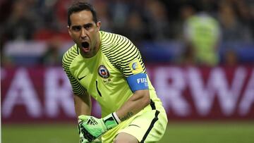 Futbol, Portugal vs Chile
 El arquero de la seleccion chilena Claudio Bravo celebra tras parar un penal contra Portugal durante el partido de semifinal de la Copa Confederaciones disputado en el estadio Arena Kazan de Kazan, Rusia.
 28/06/2017
 Andres Pin