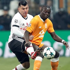 Medel y Besiktas ganan el grupo tras empate con Porto