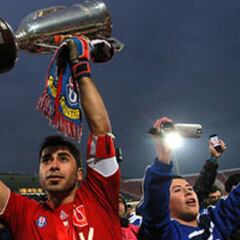 Johnny Herrera pulveriza récord como el más ganador de la U