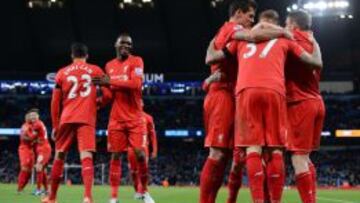 Skrtel celebra tras marcar el cuarto tanto en el Etihad.