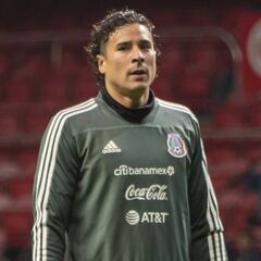 "Es una burbuja; creemos que el futbolista mexicano se merece lo máximo"