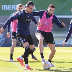 Moncayola, 100 partidos en rojo