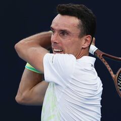 Bautista vence en el tie-break a Auger y está en semifinales