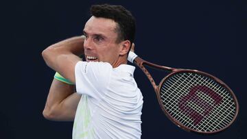 Bautista vence en el tie-break a Auger y est¨¢ en semifinales