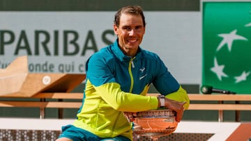 Rafael Nadal consigue ganar su 14to título de Roland Garros al vencer a Casper Rudd. ¿Cuánto ha ganado en su carrera en París?