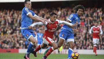 Alexis Sánchez, con dos goles, le da la victoria al Arsenal