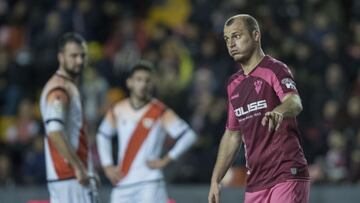 Zozulia vuelve a Vallecas... una temporada después del partido interminable