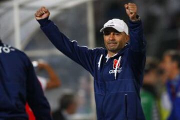 Jorge Sampaoli, DT de los azules en la obtención del título continental, cosechó un rendimiento de 89%, con dos empates y diez victorias. Hasta ahora, la U lidera el rendimiento histórico de la Copa Sudamericana.