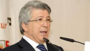 <b>EN EL ATRIL. </b>Cerezo, en los desayunos de Europa Press.