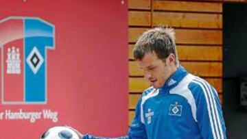 <b>SE ENCARECE. </b>El precio de Van der Vaart subirá después de la lesión de Sneijder.