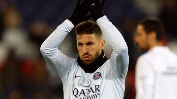 Soccer Football - Ligue 1 - Paris St Germain v RC Strasbourg - Parc des Princes, Paris, France - December 28, 2022 Paris St Germain's Sergio Ramos during the warm up before the match REUTERS/Sarah Meyssonnier